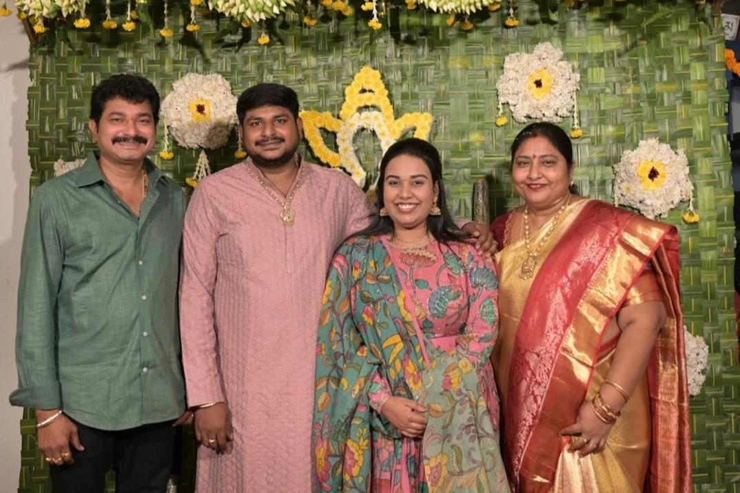 Groom's family — Lanka family
